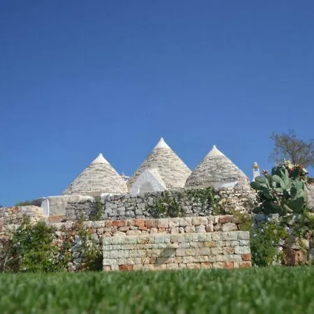 Trulli St Nicholas Con Piscina Apartmán *